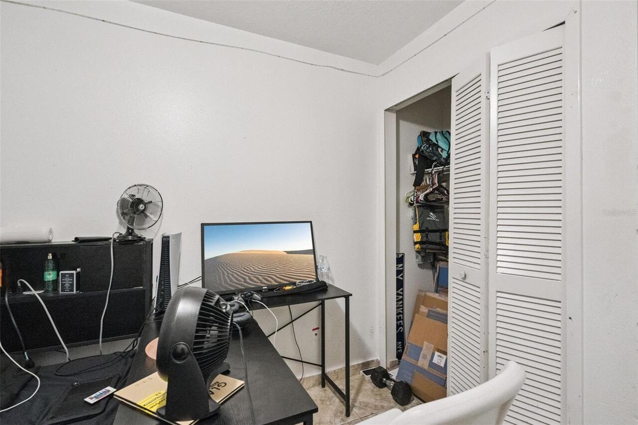 Listing Photo 9