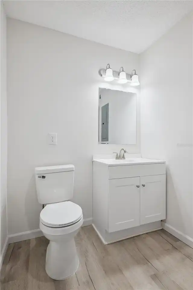 Listing Photo 12