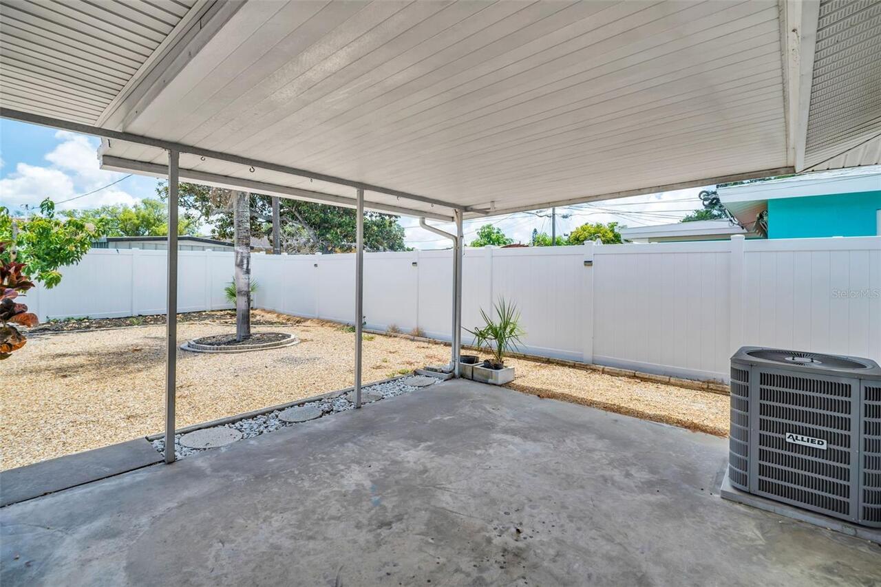 Listing Photo 11