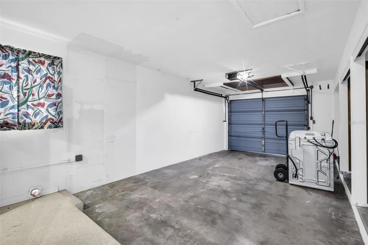 Listing Photo 14