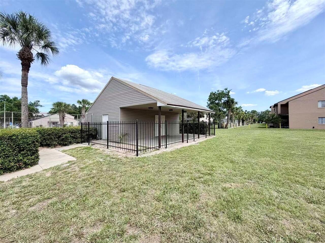 Listing Photo 9