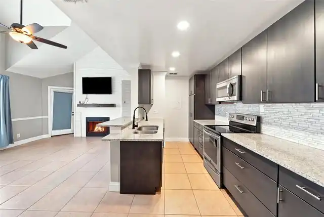 Listing Photo 10