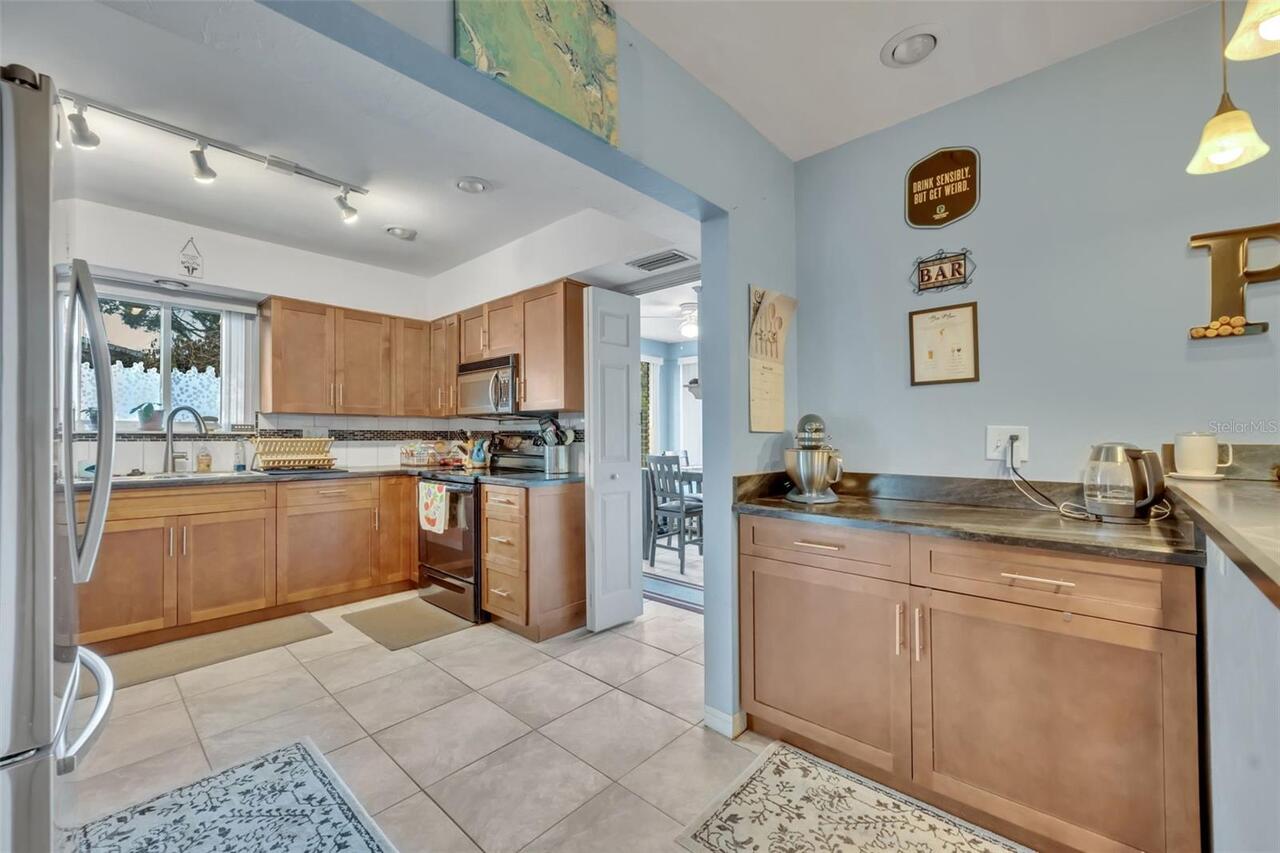 Listing Photo 16