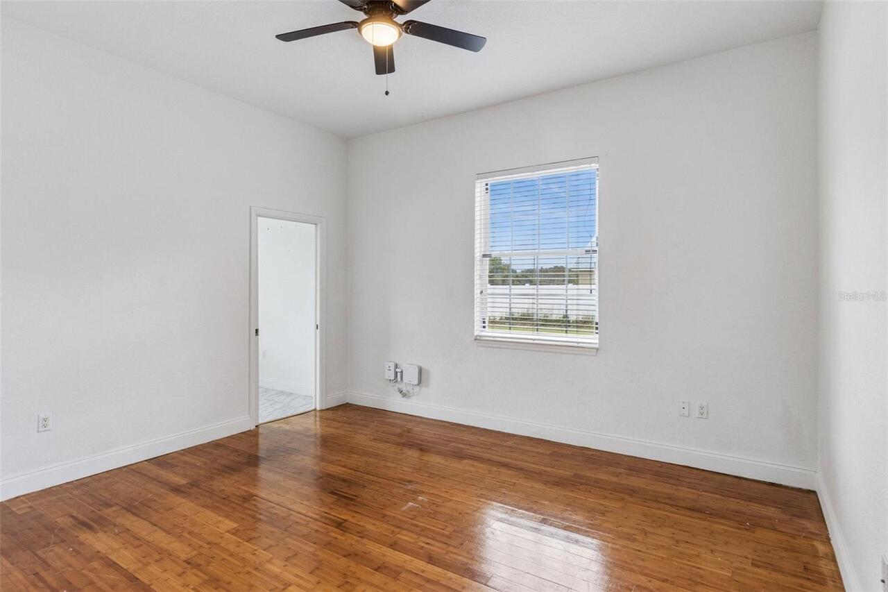 Listing Photo 17