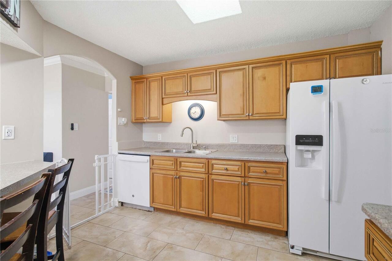 Listing Photo 12