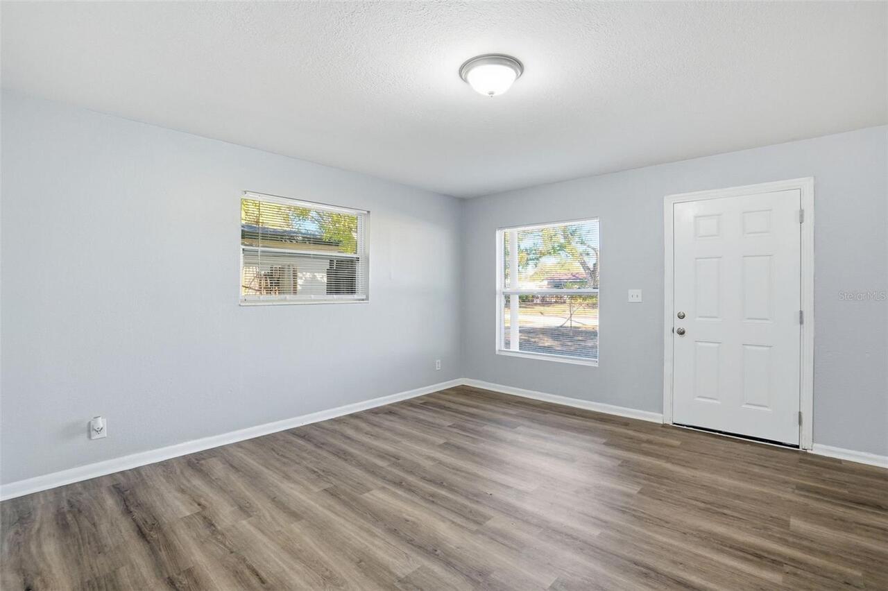 Listing Photo 7