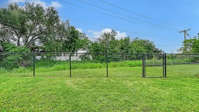 Listing Photo 44