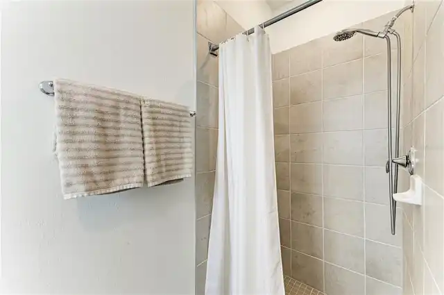 Listing Photo 24