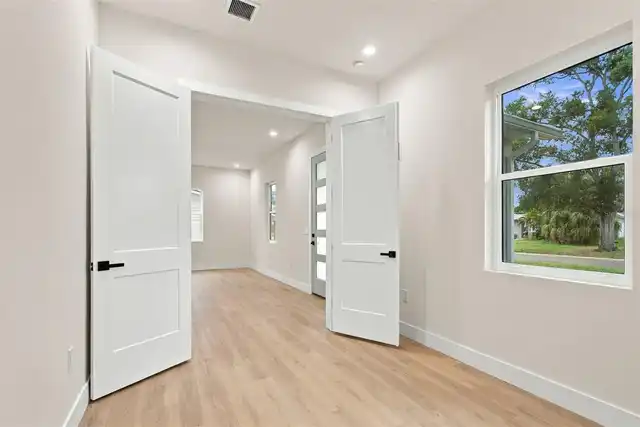 Listing Photo 28