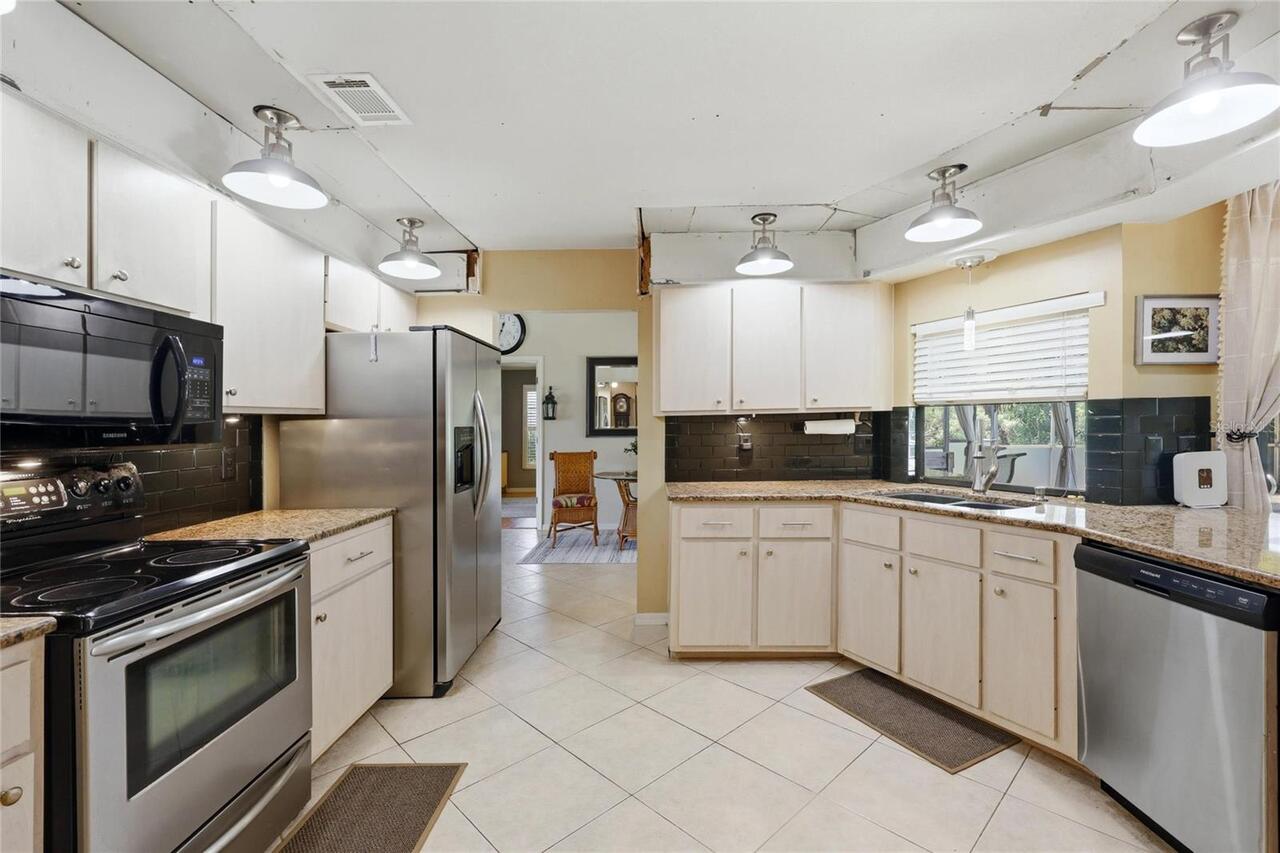 Listing Photo 15