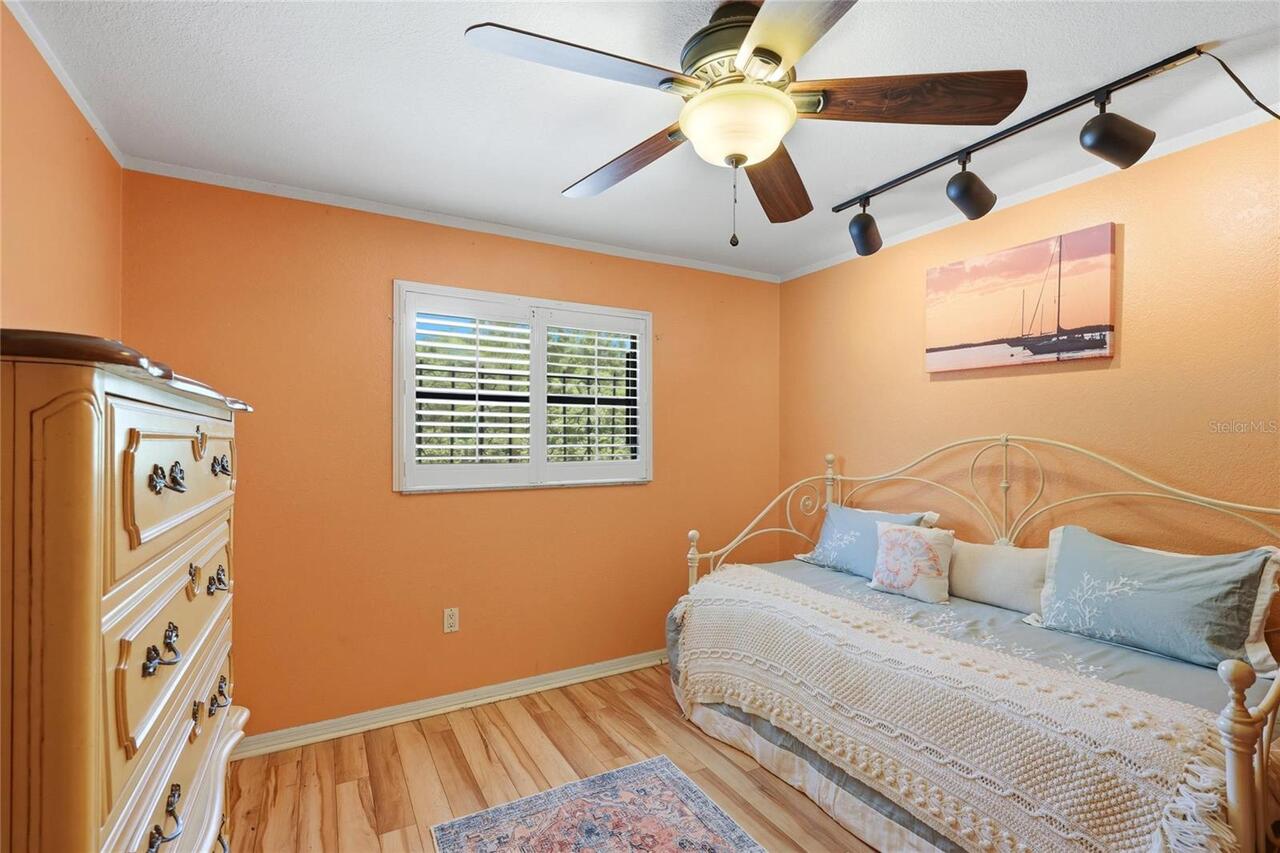 Listing Photo 22