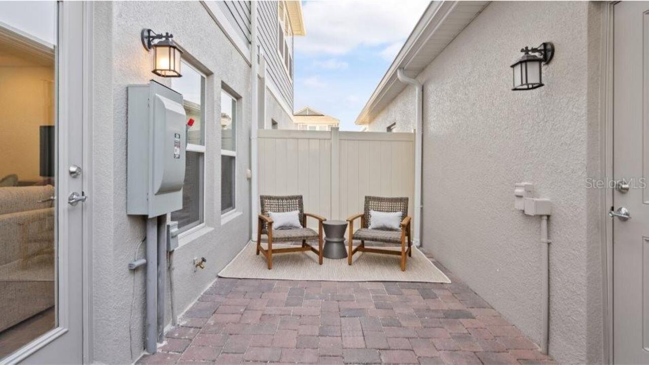 Listing Photo 9
