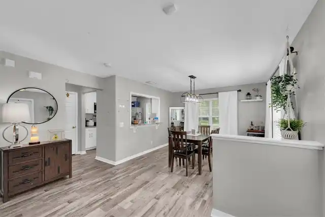Listing Photo 8