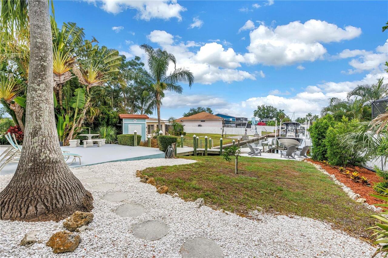 Listing Photo 12