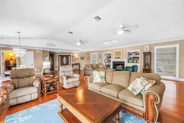 Listing Photo 33