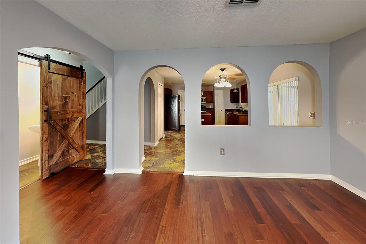 Listing Photo 12