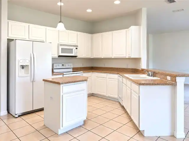 Listing Photo 6