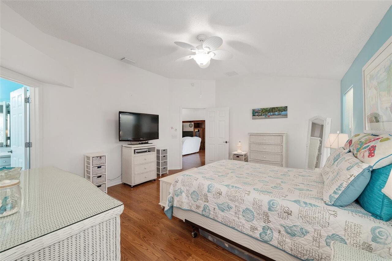 Listing Photo 14