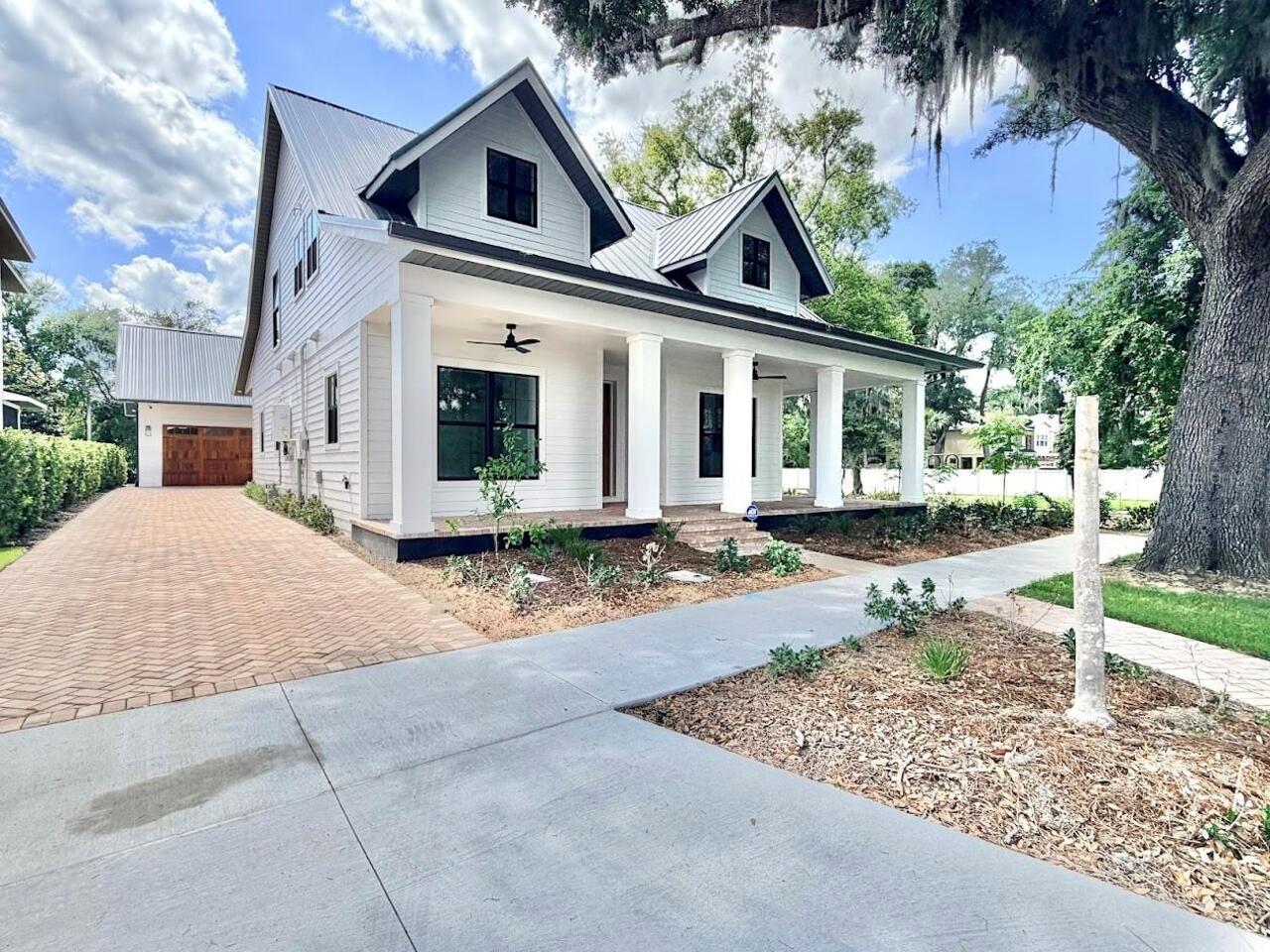 3BR, Residential Lease, 3BA, $5,500
Read More