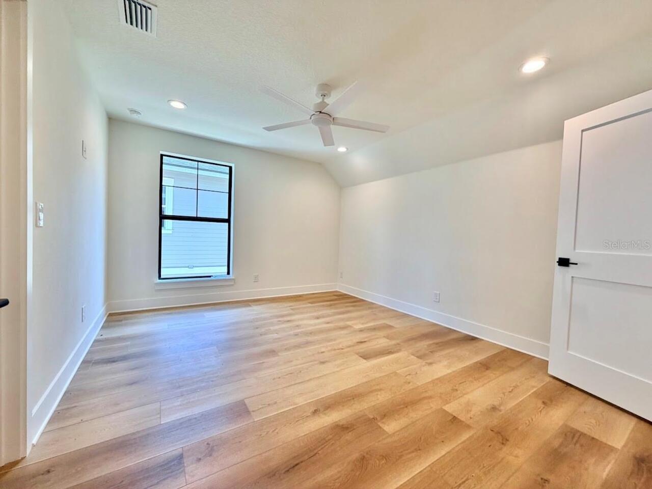 Listing Photo 37