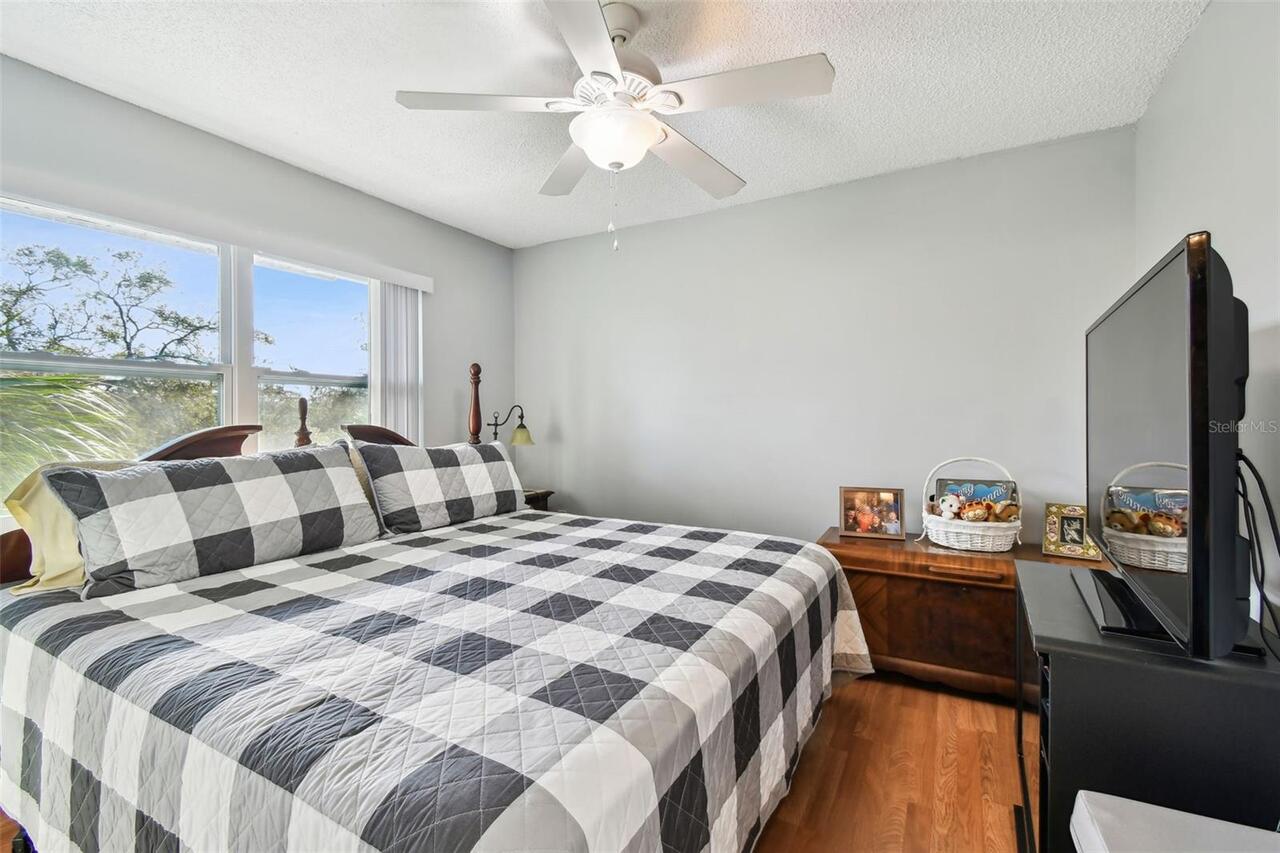 Listing Photo 32