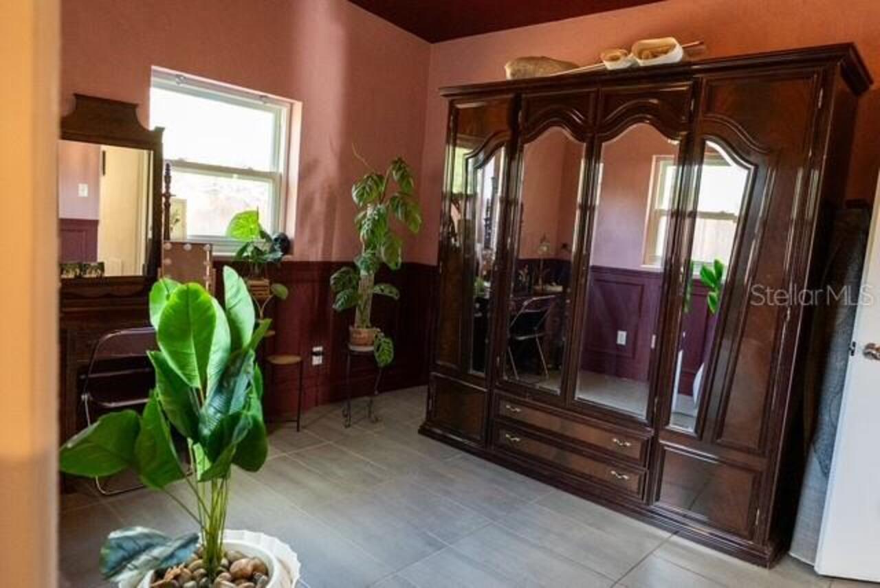 Listing Photo 9