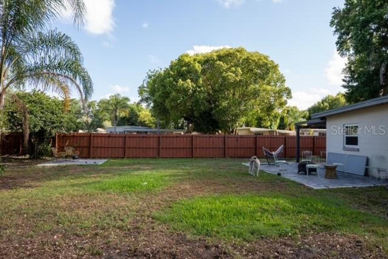 Listing Photo 11
