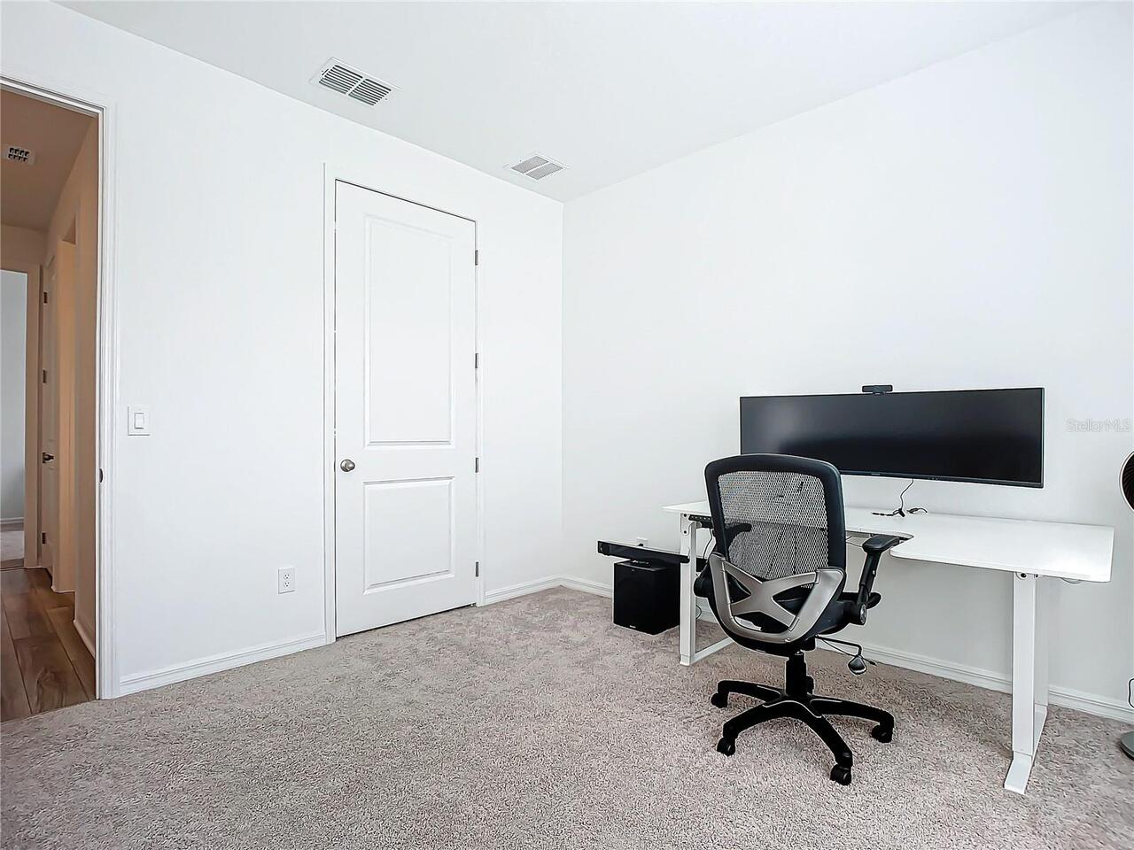 Listing Photo 17