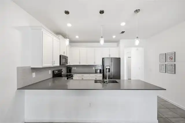 Listing Photo 10