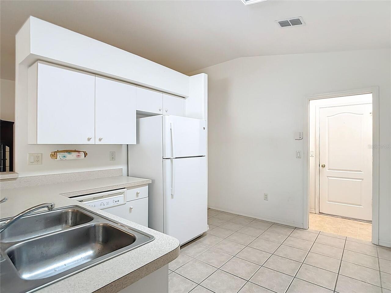 Listing Photo 14