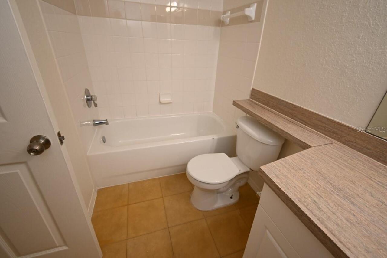 Listing Photo 12