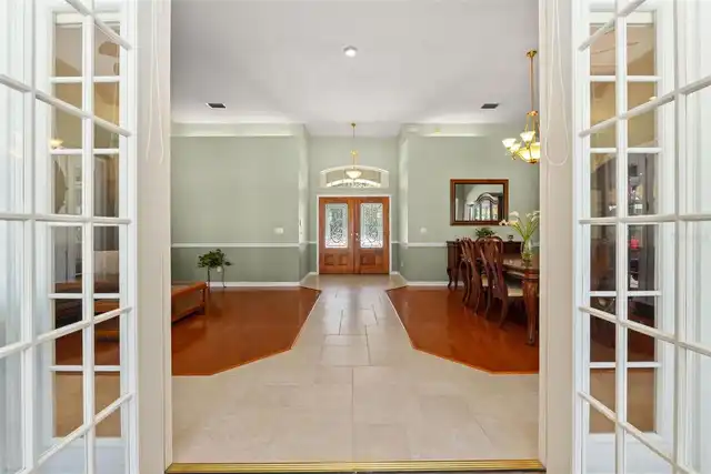 Listing Photo 9
