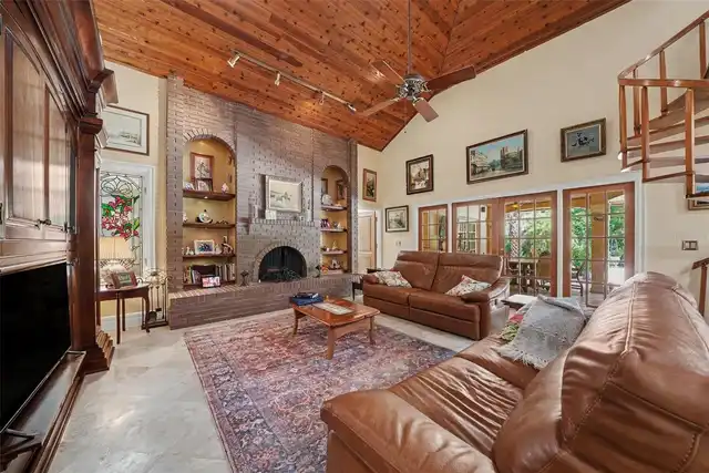 Listing Photo 16