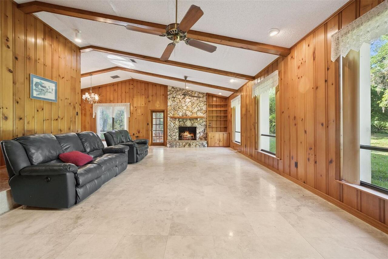 Listing Photo 11