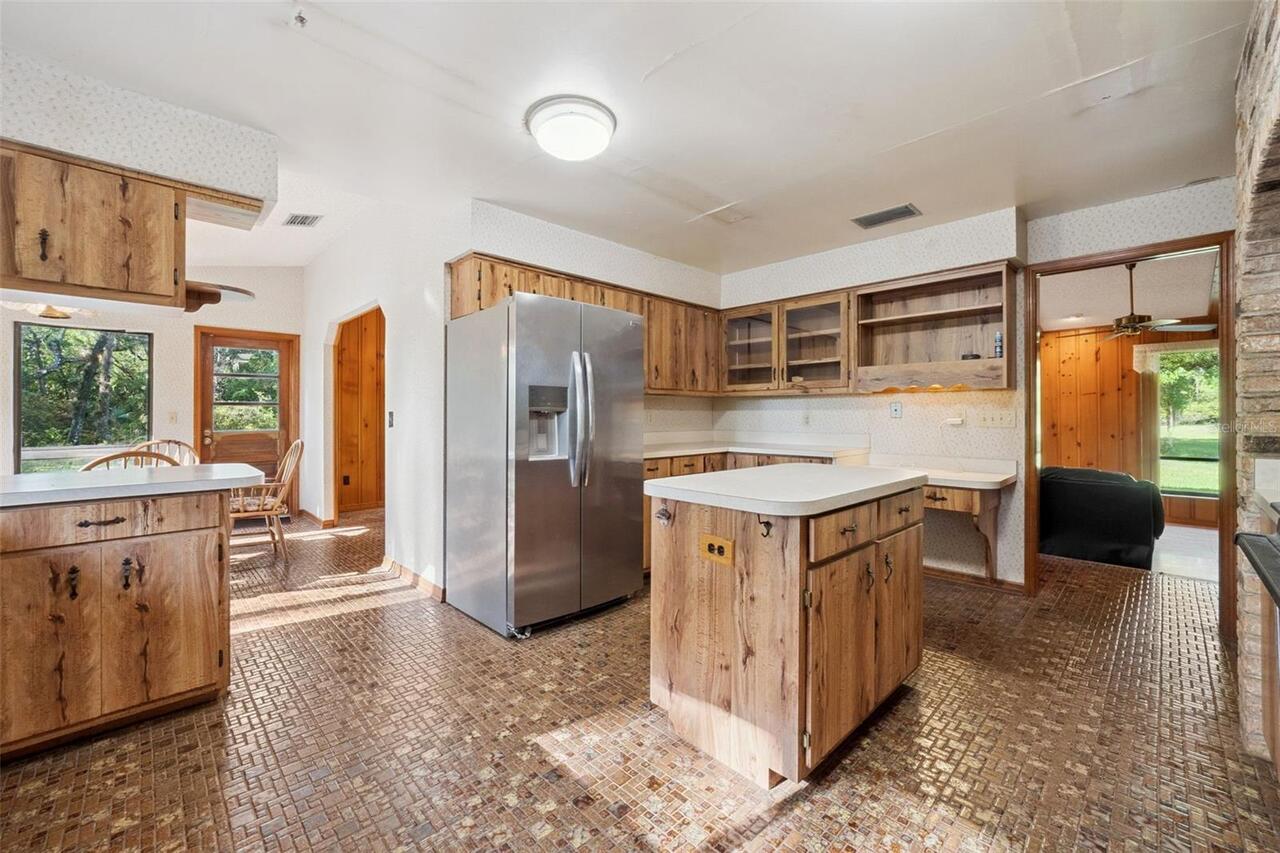 Listing Photo 18