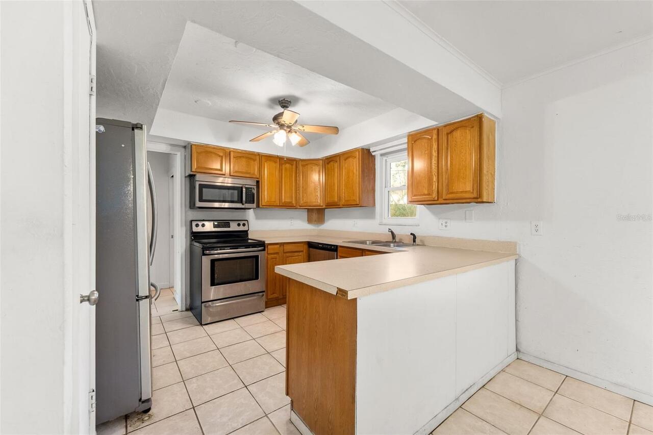 Listing Photo 11