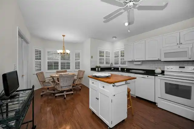 Listing Photo 8
