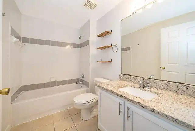 Listing Photo 12