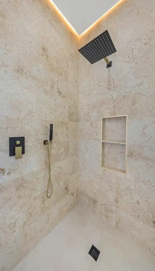 Listing Photo 20