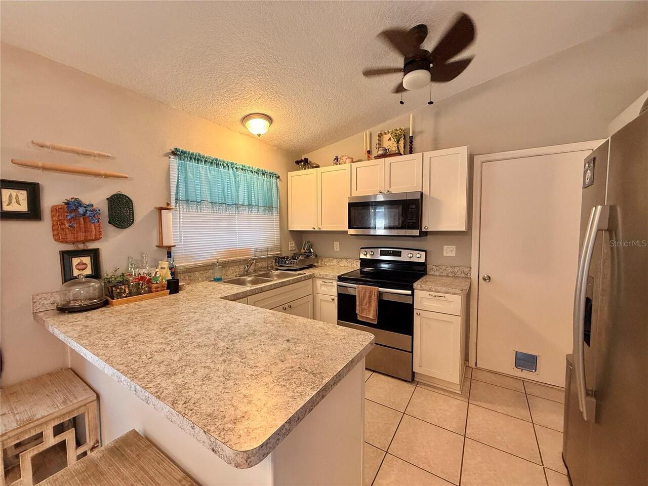 Listing Photo 6