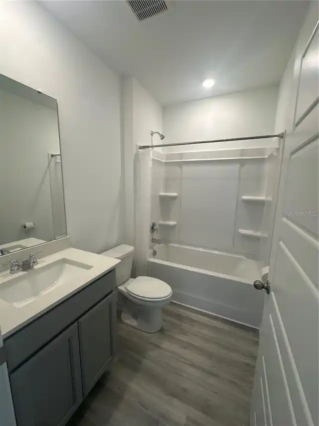 Listing Photo 16