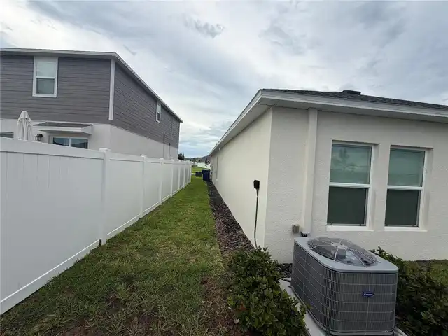 Listing Photo 10