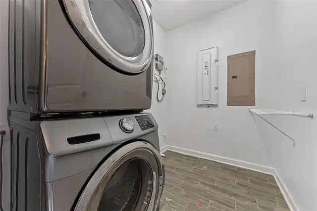 Listing Photo 16