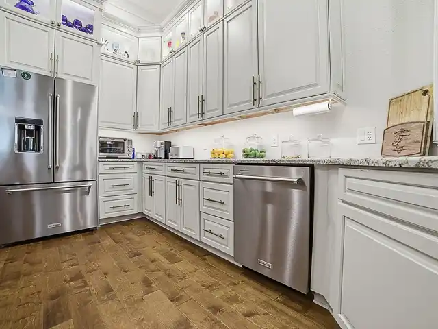 Listing Photo 15