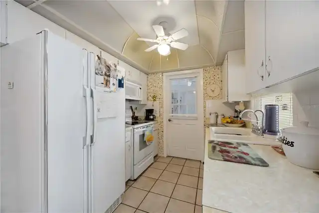Listing Photo 8