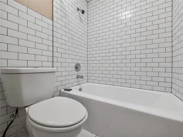 Listing Photo 10