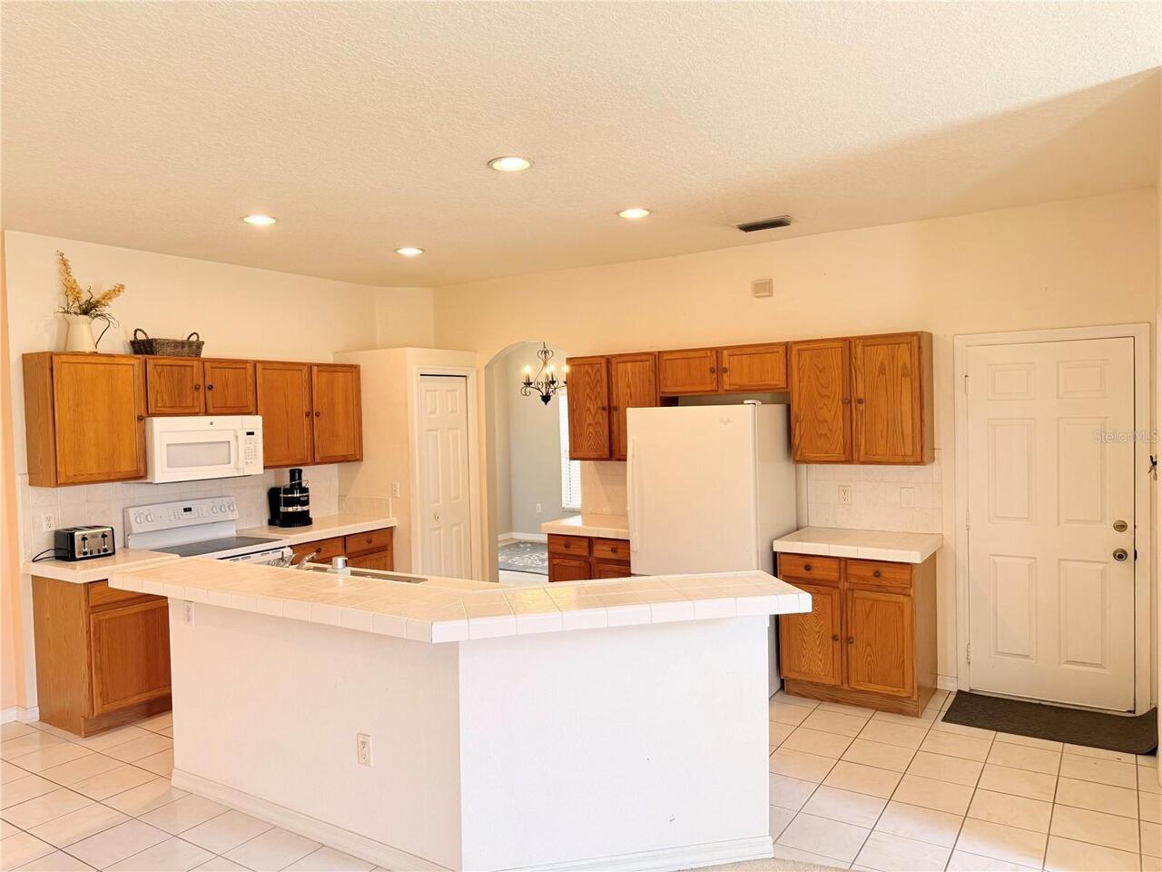 Listing Photo 11