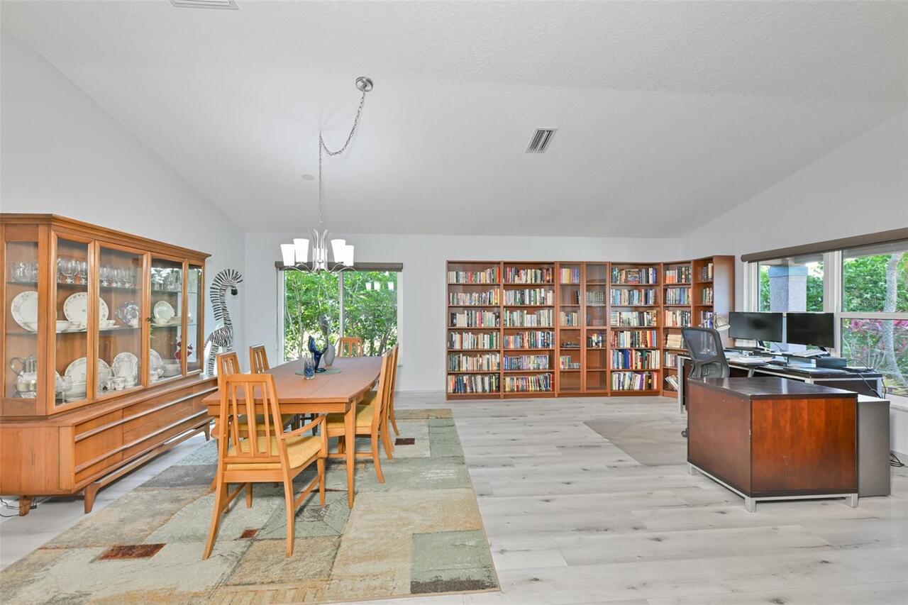 Listing Photo 10