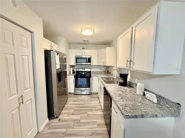 Listing Photo 6