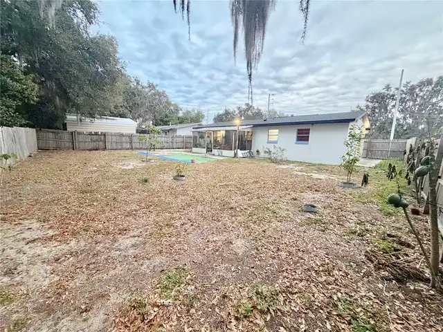 Listing Photo 17